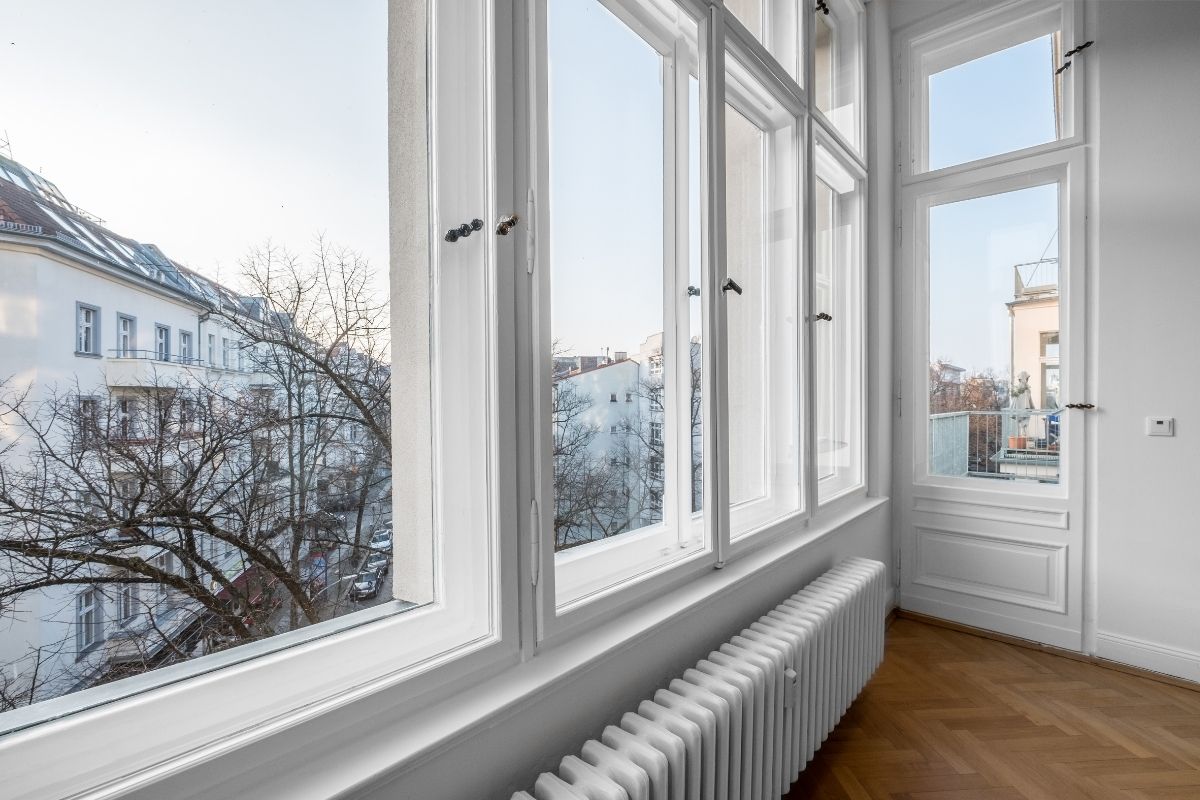 How to Save Money When Doing a Window Replacement Project